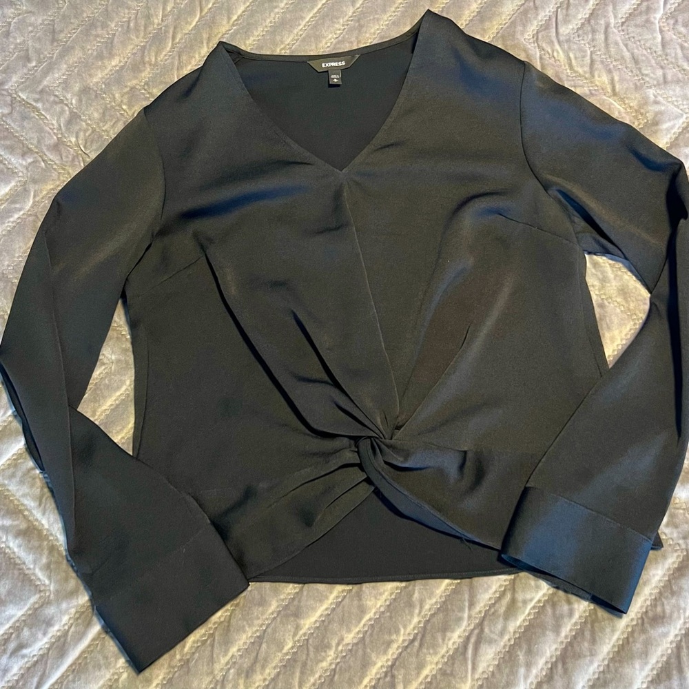 EXPRESS | Knotted Blouse
